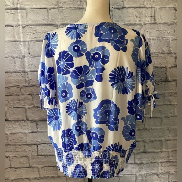Blouseology - Blue & White Floral Print Blouse - Picture 6 of 8
